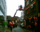 070926.Washing_windows_t.gif